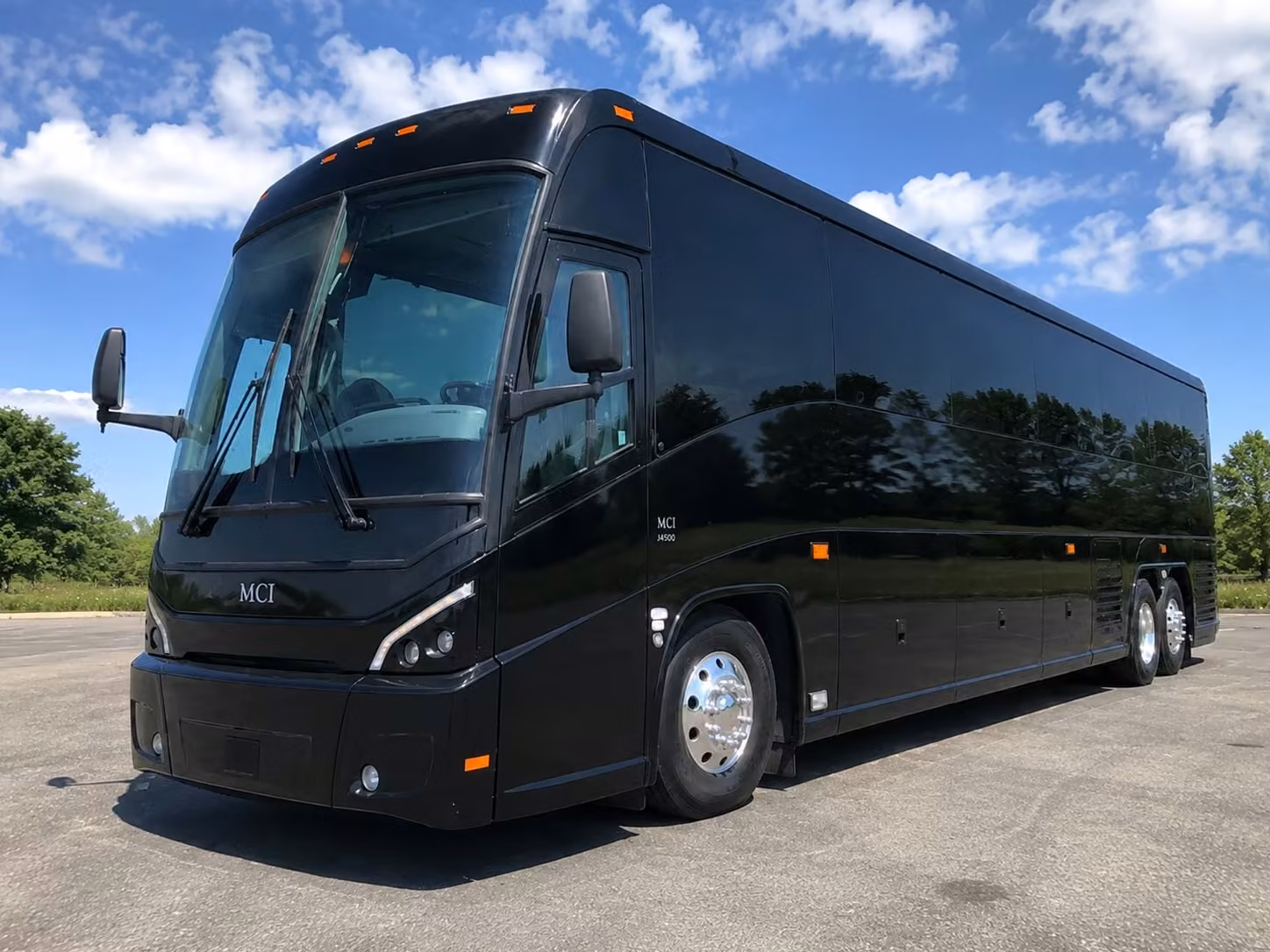 book tyler charter buses for high school and college level field trips across east texas